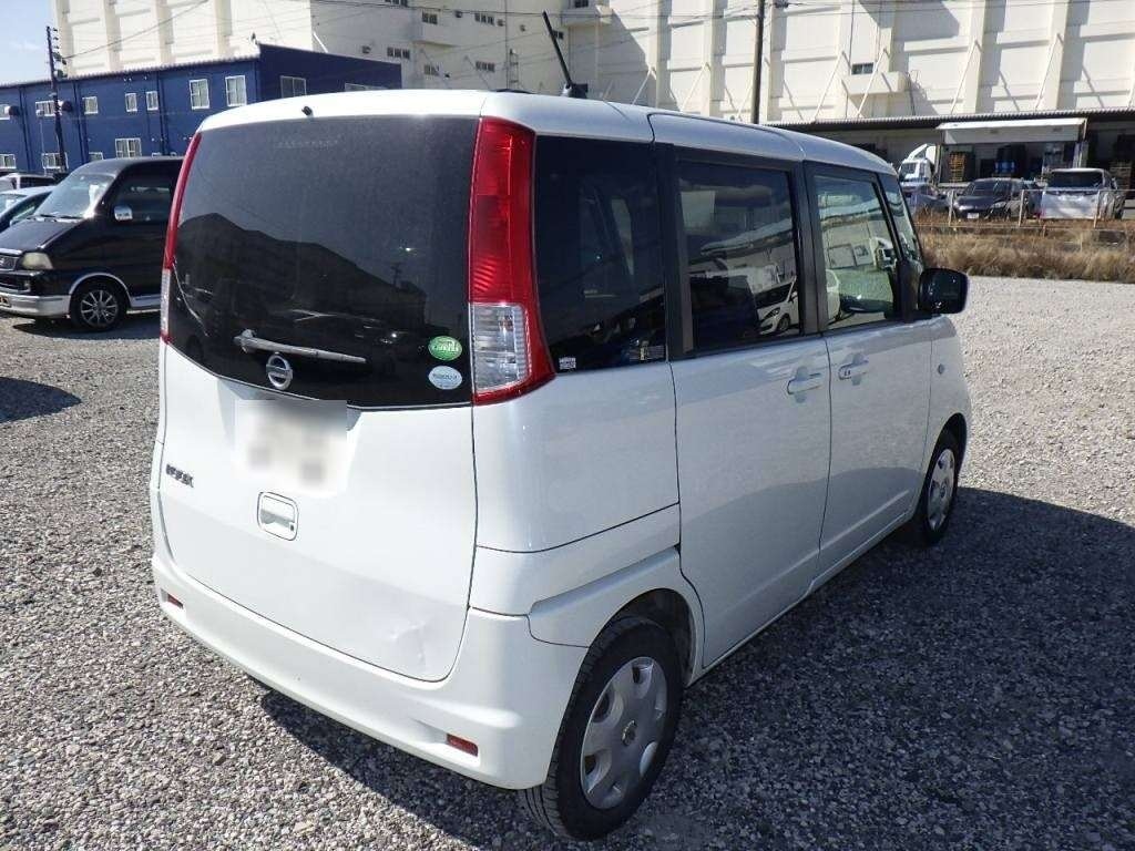 NISSAN ROOX