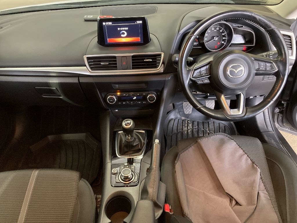 MAZDA AXELA