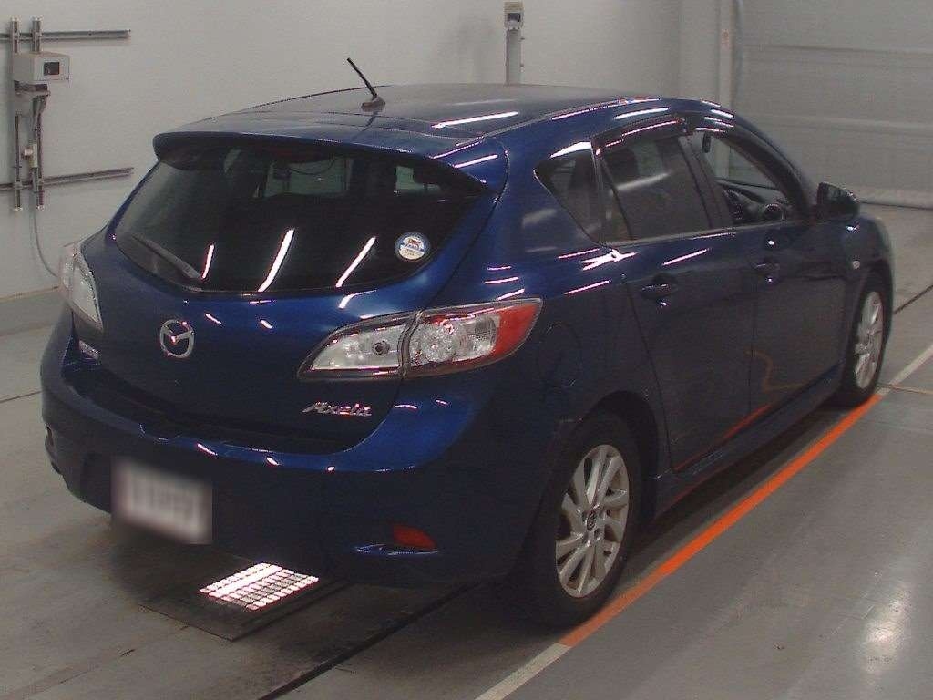 MAZDA AXELA