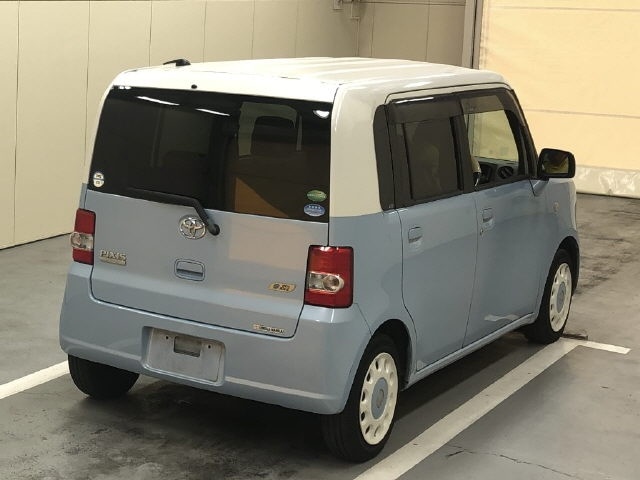 TOYOTA PIXIS SPACE
