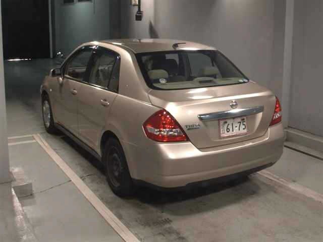 NISSAN TIIDA LATIO