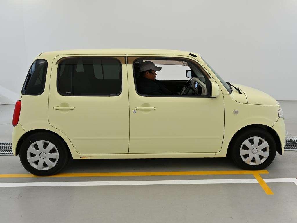 DAIHATSU MIRA COCOA
