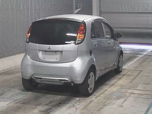 MITSUBISHI I