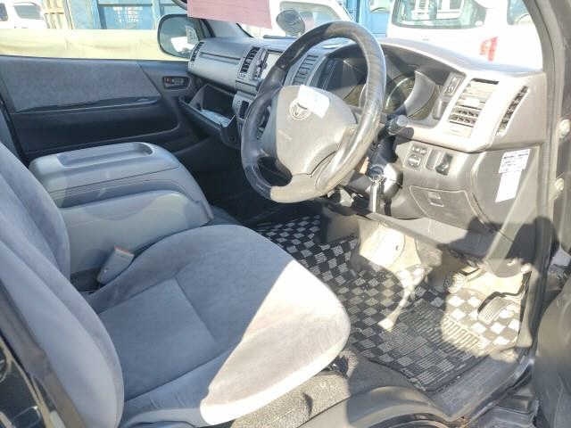 TOYOTA REGIUS ACE