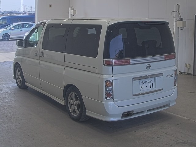 NISSAN ELGRAND