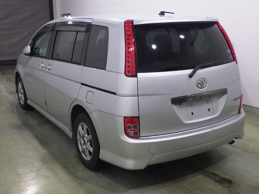 TOYOTA ISIS
