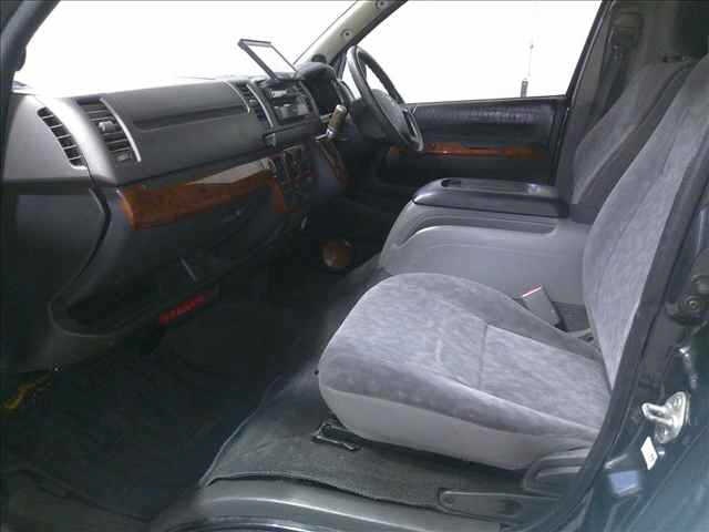 TOYOTA REGIUS ACE