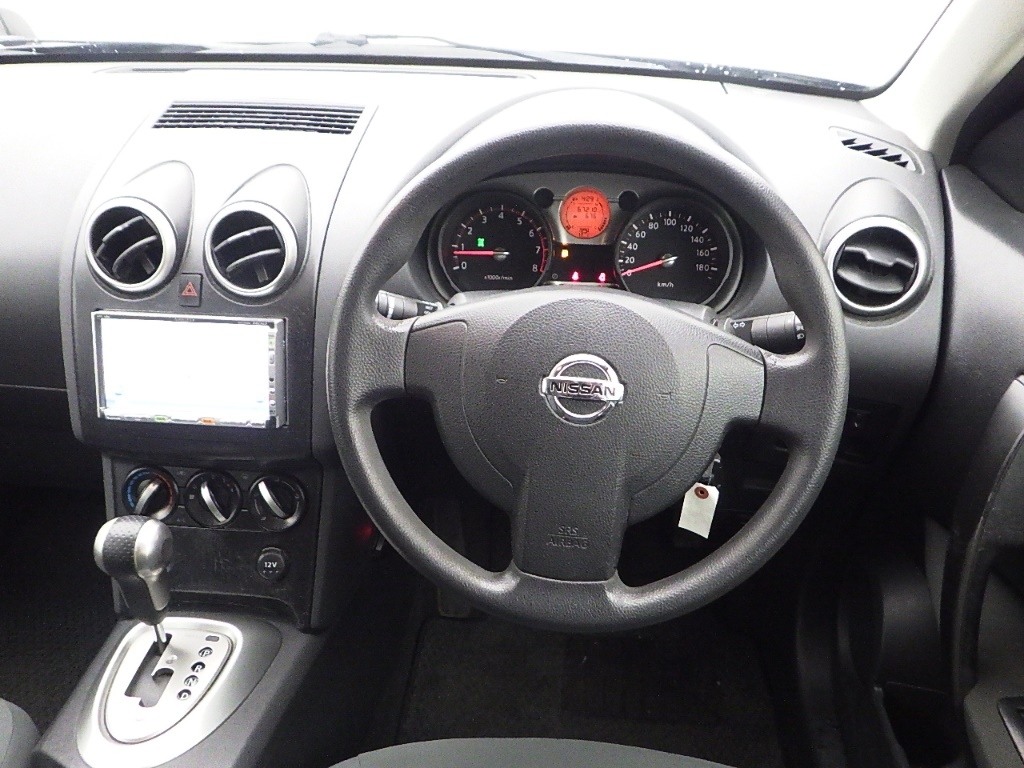 NISSAN DUALIS