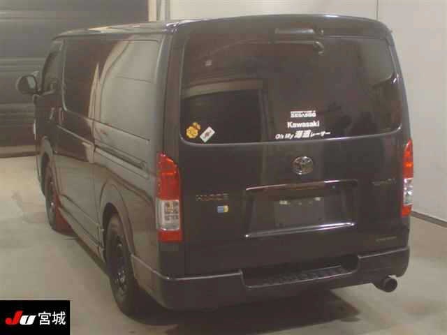 TOYOTA REGIUS ACE
