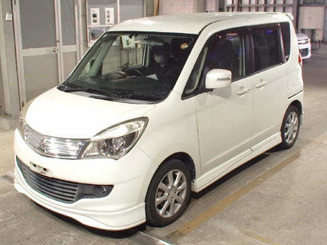 MITSUBISHI DELICA D:2