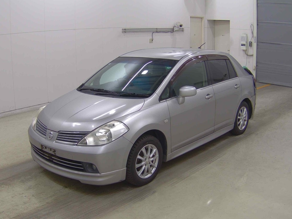 NISSAN TIIDA LATIO