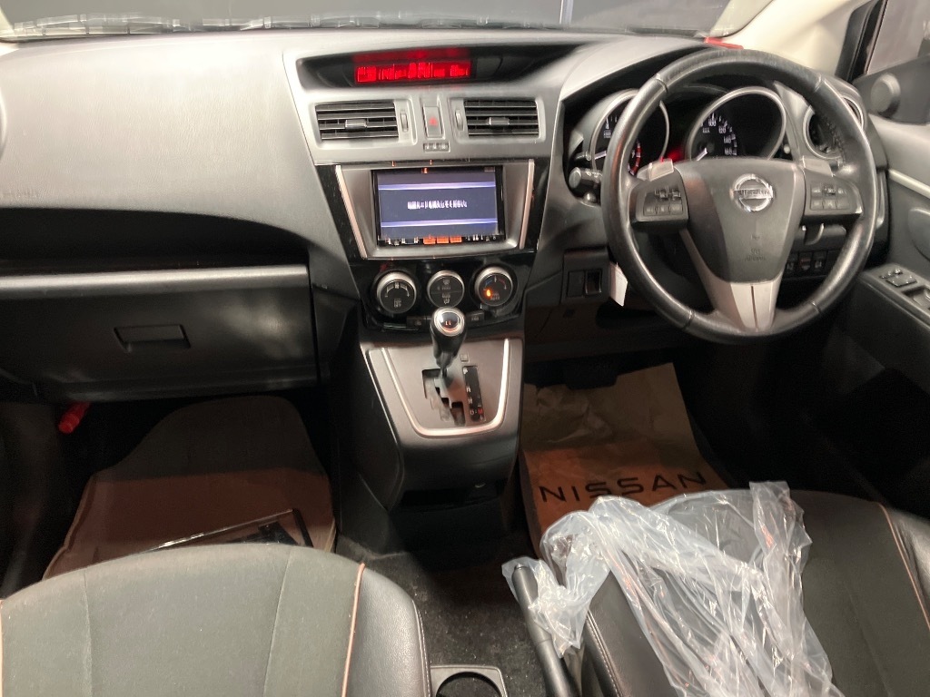 NISSAN LAFESTA