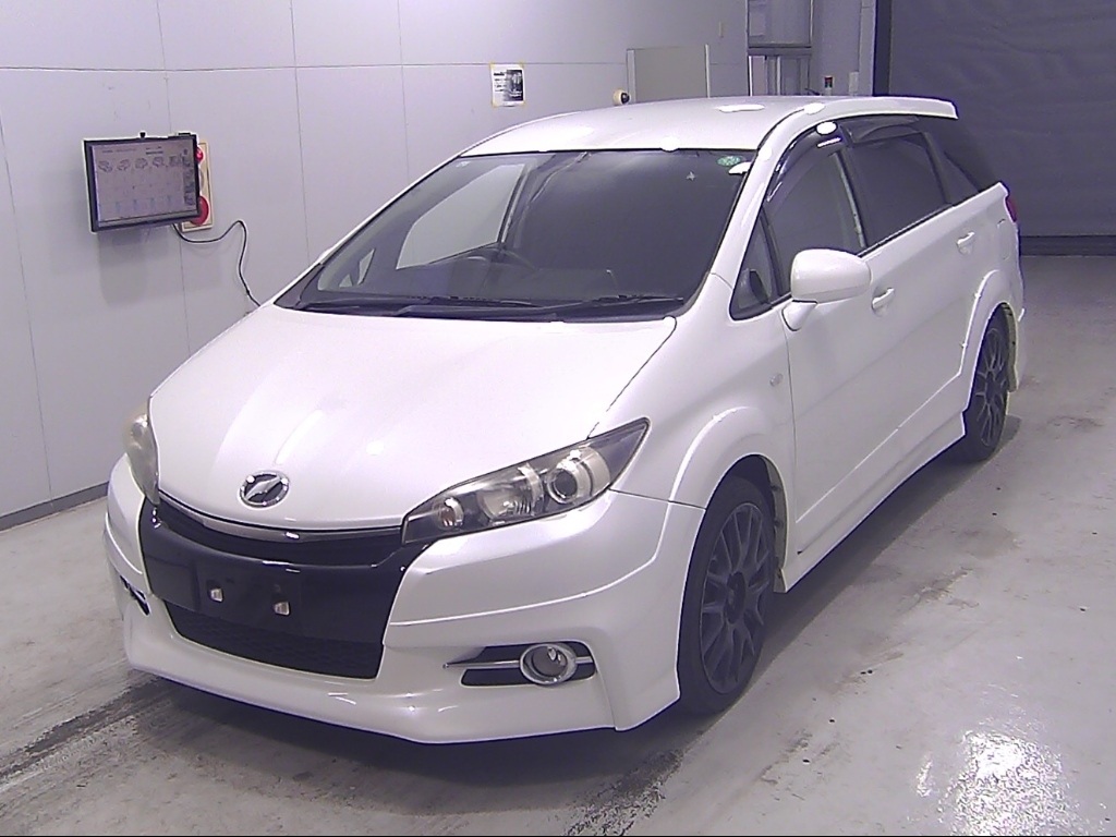 TOYOTA WISH