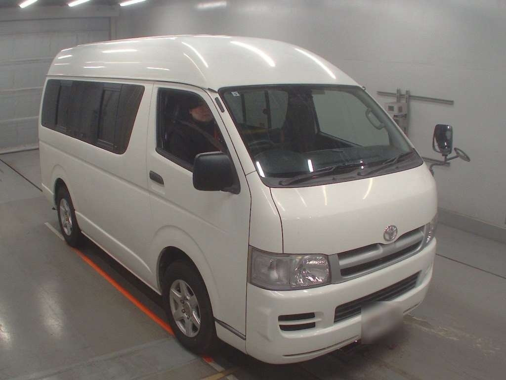 TOYOTA REGIUS ACE