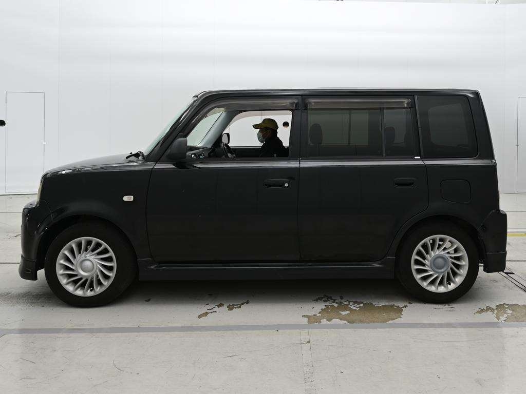 TOYOTA BB