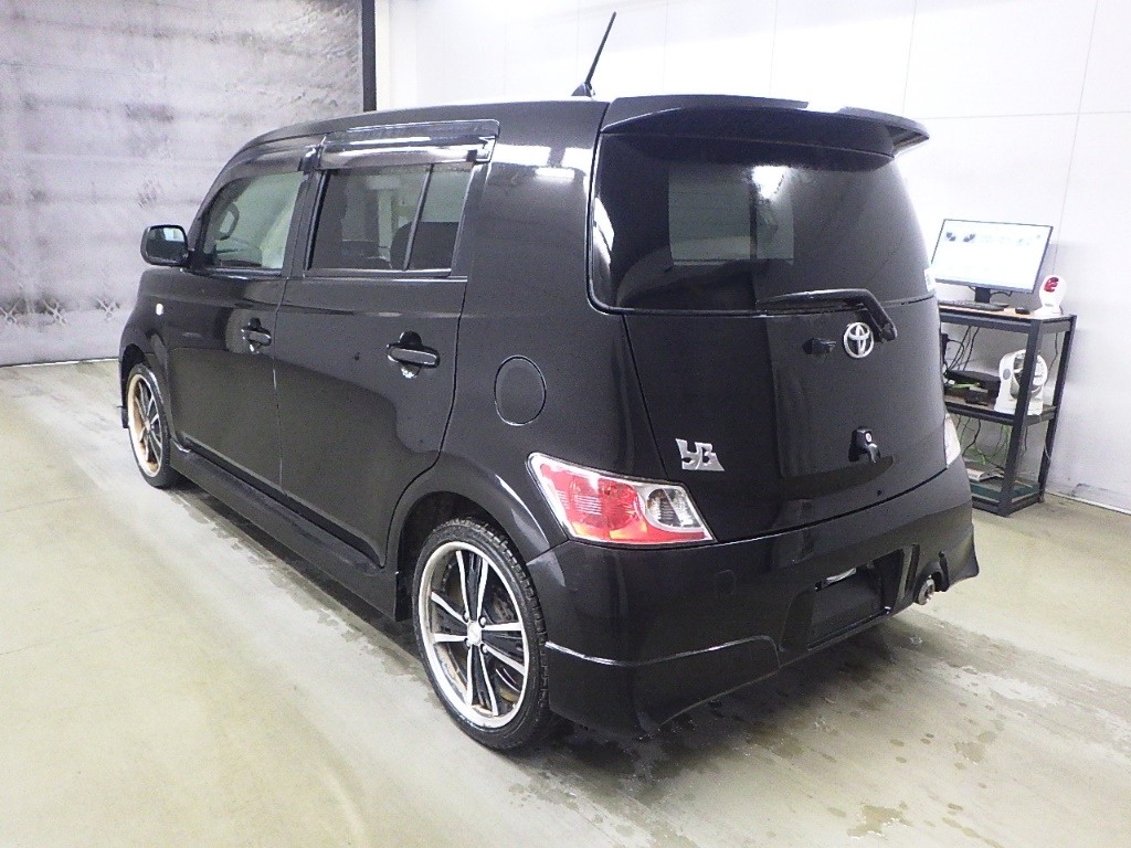 TOYOTA BB