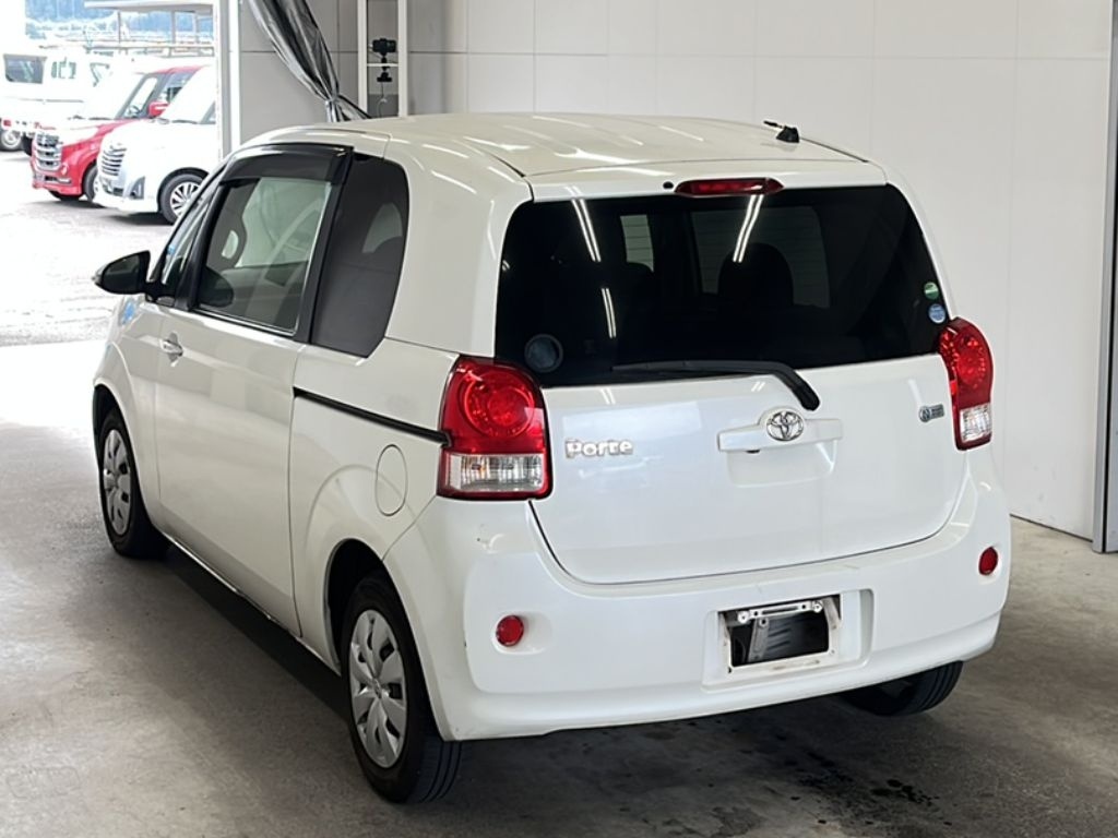 TOYOTA PORTE
