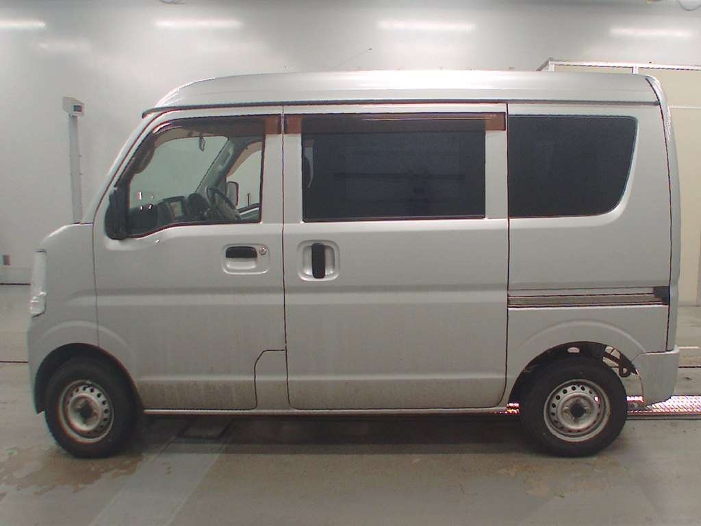 MITSUBISHI MINICAB