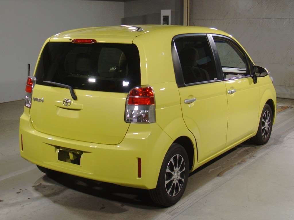 TOYOTA SPADE