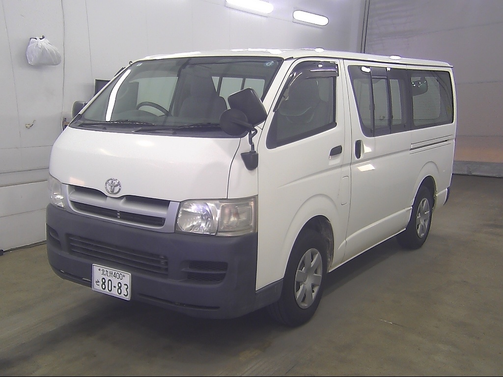 TOYOTA REGIUS ACE