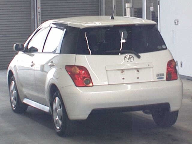 TOYOTA IST