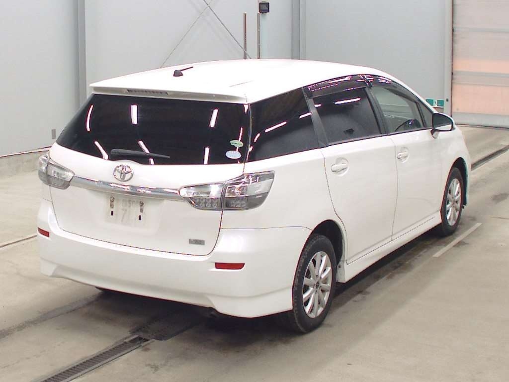 TOYOTA WISH
