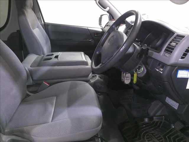 TOYOTA REGIUS ACE