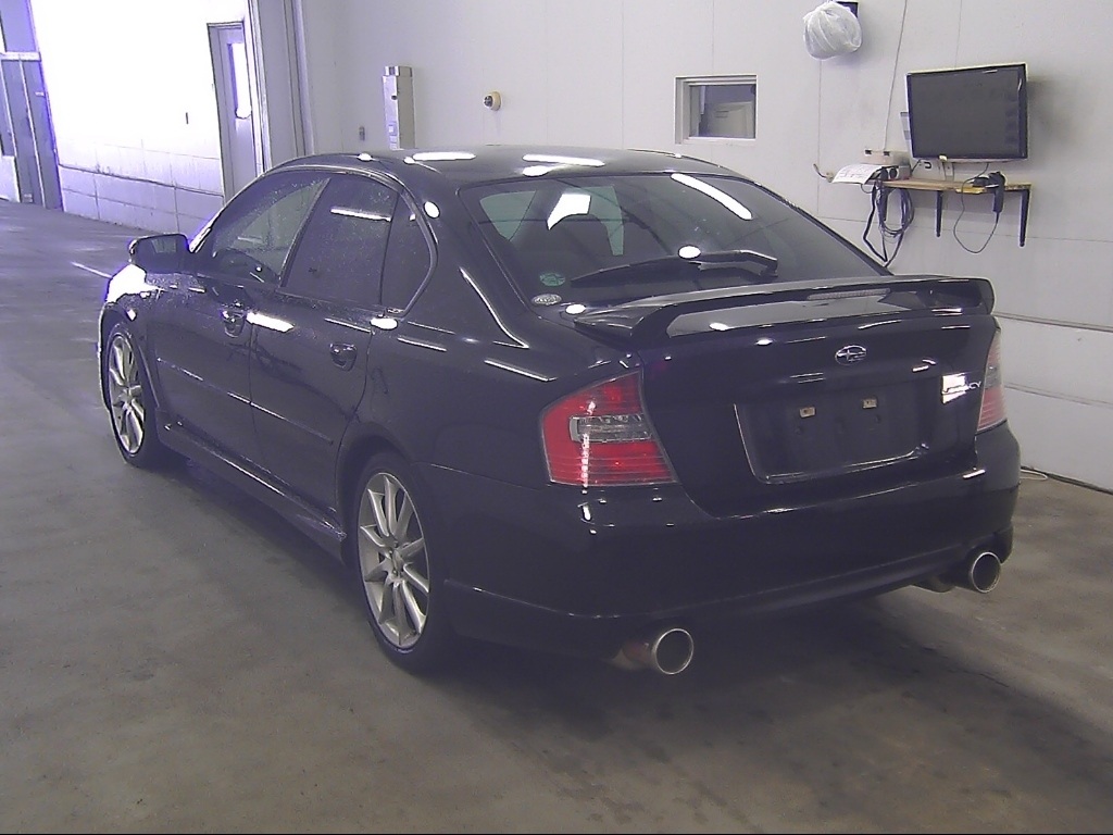 SUBARU LEGACY B4