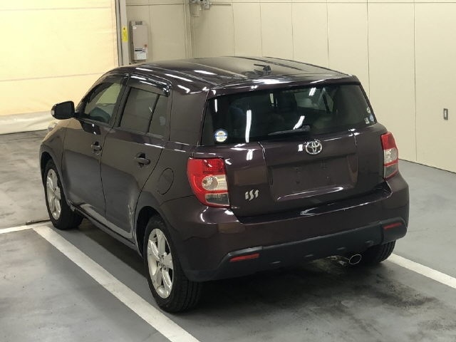 TOYOTA IST