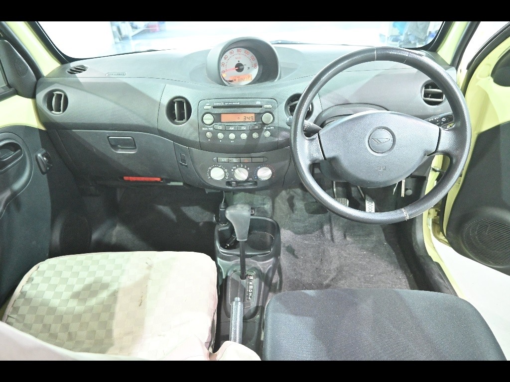 DAIHATSU ESSE