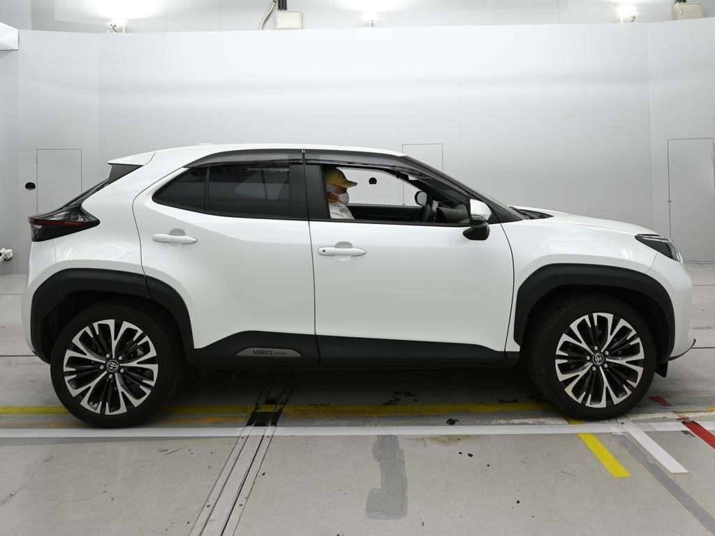 TOYOTA YARIS CROSS