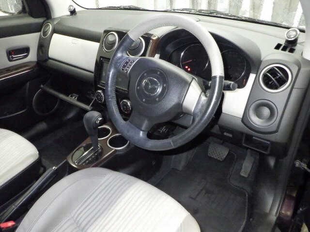 MAZDA VERISA