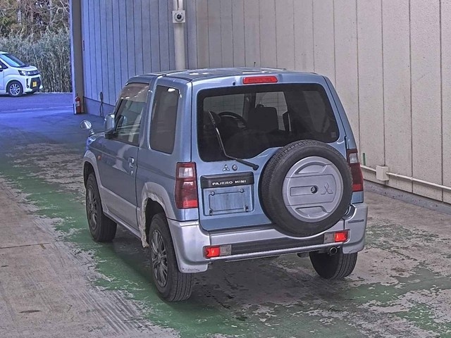 MITSUBISHI PAJERO MINI