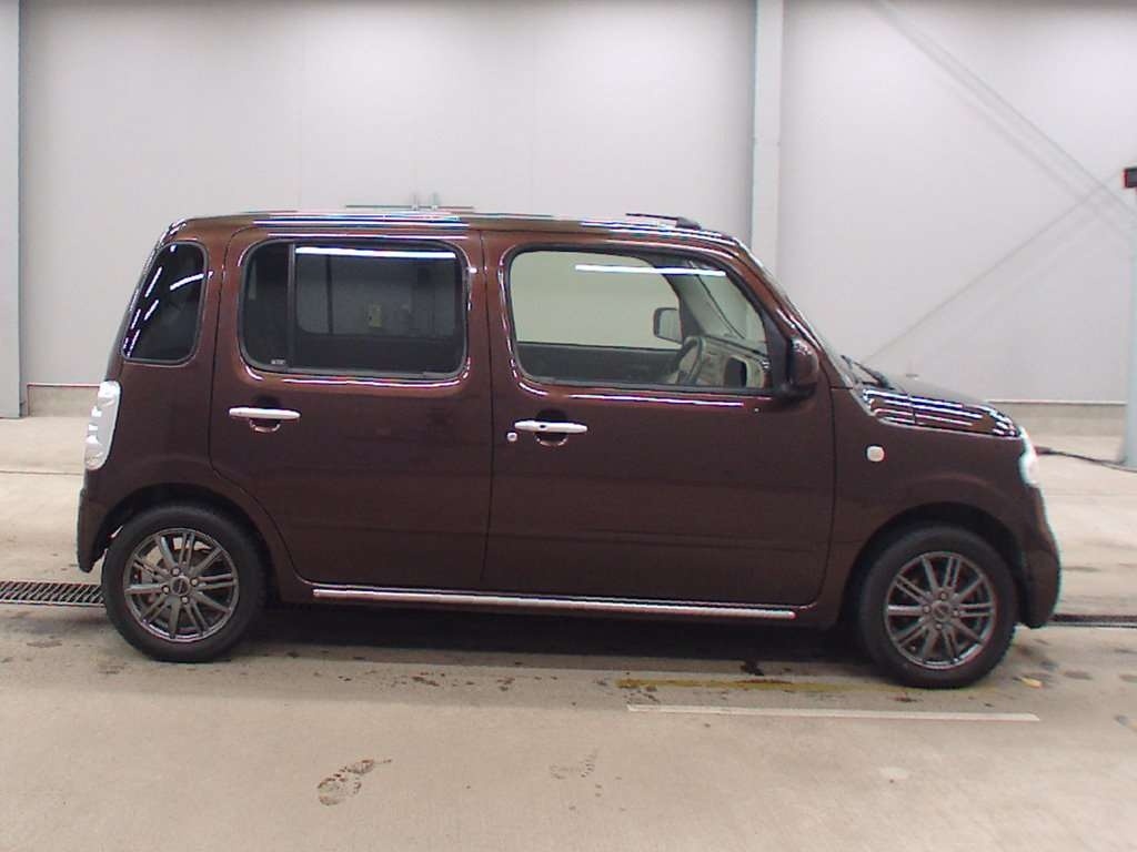 DAIHATSU MIRA COCOA