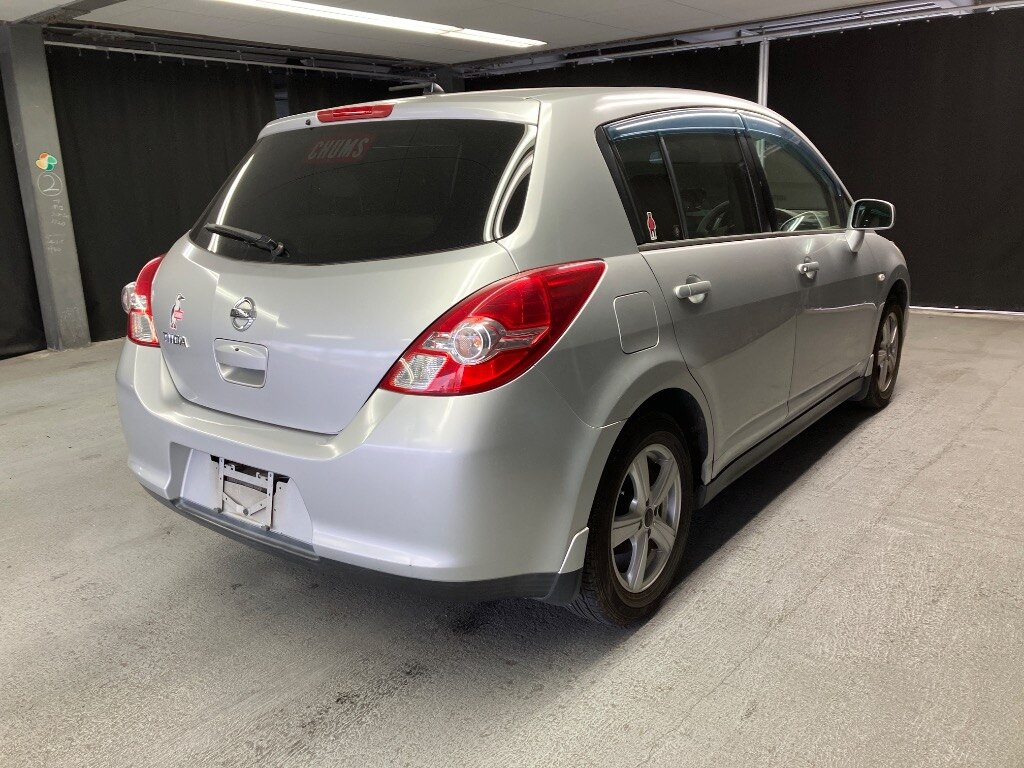 NISSAN TIIDA
