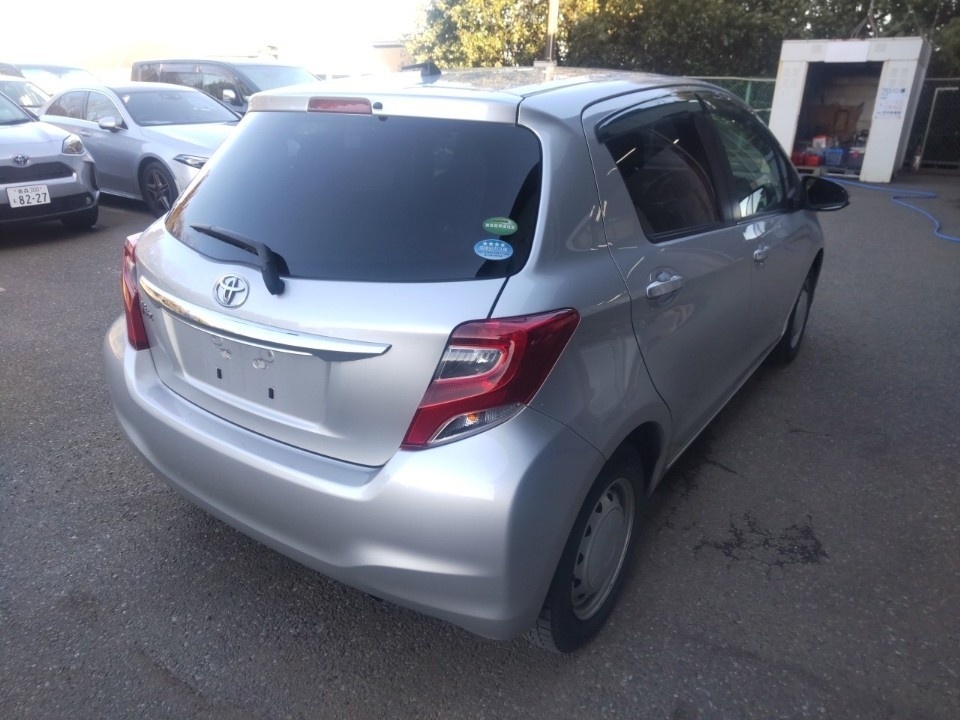 TOYOTA VITZ