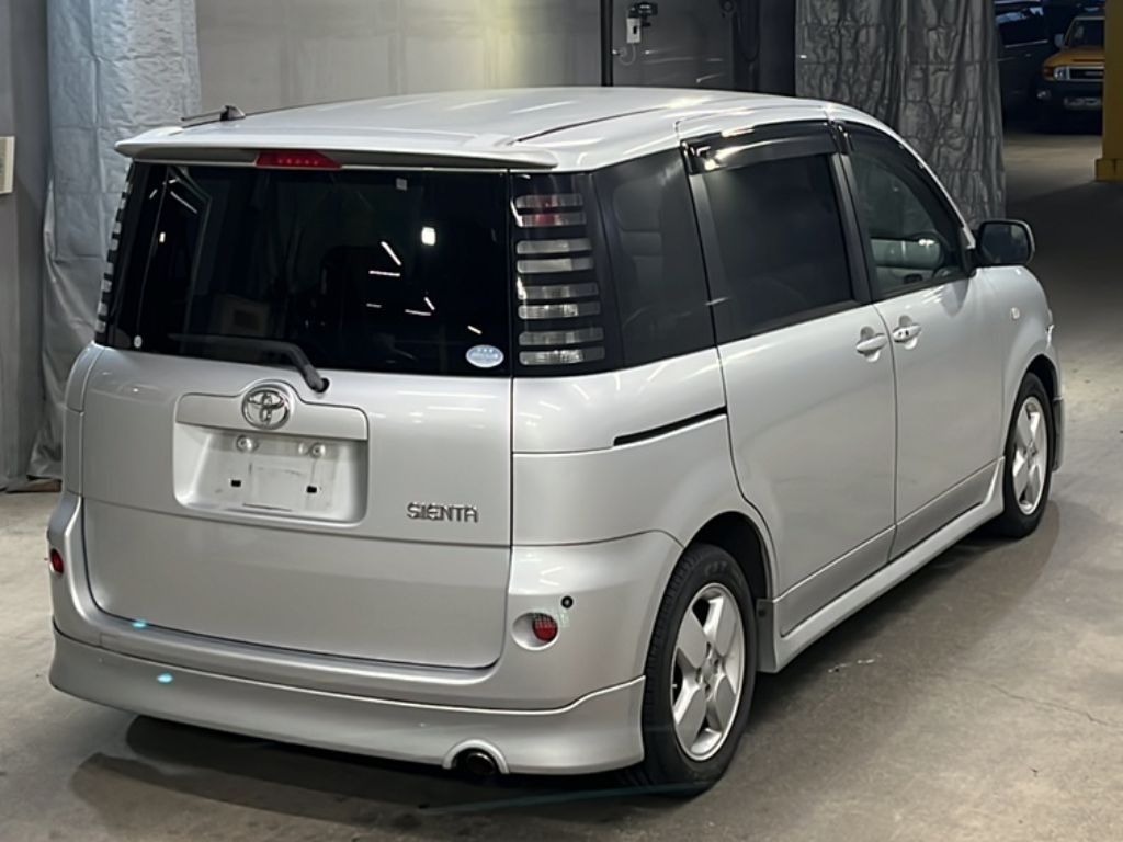 TOYOTA SIENTA