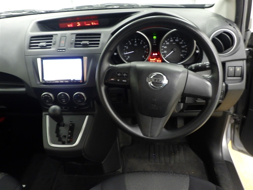 NISSAN LAFESTA