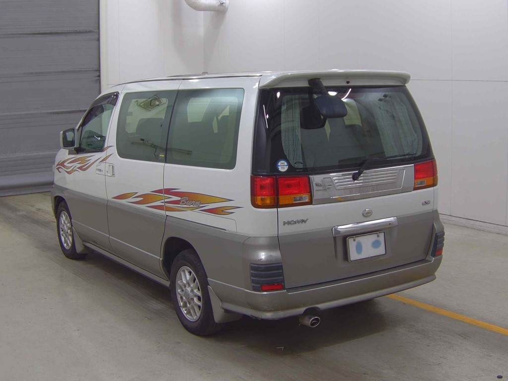 NISSAN ELGRAND