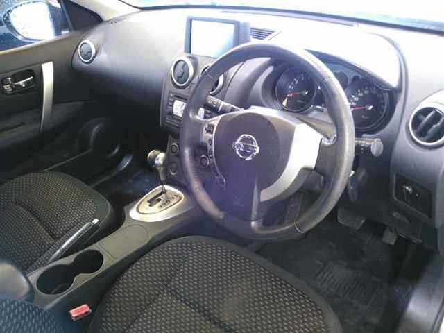 NISSAN DUALIS