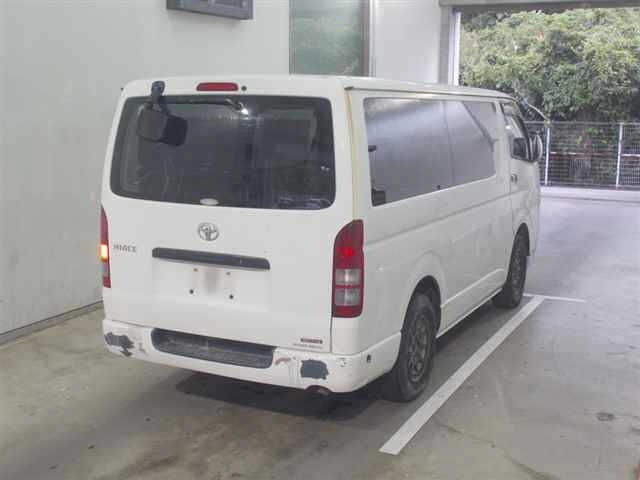 TOYOTA REGIUS ACE
