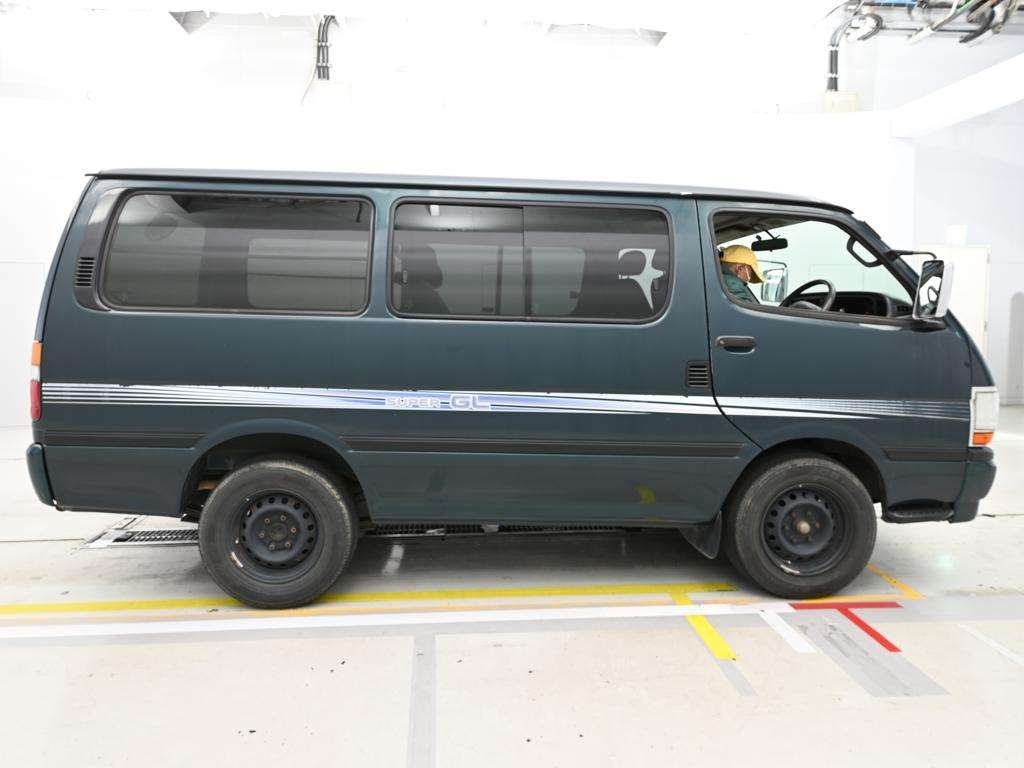 TOYOTA REGIUS ACE