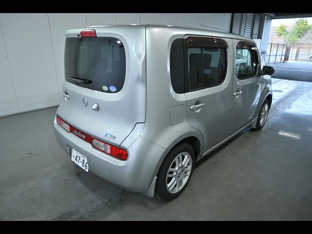 NISSAN CUBE