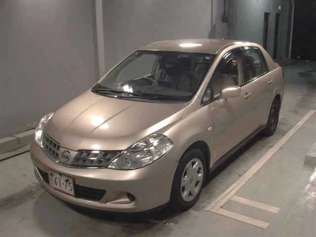 NISSAN TIIDA LATIO