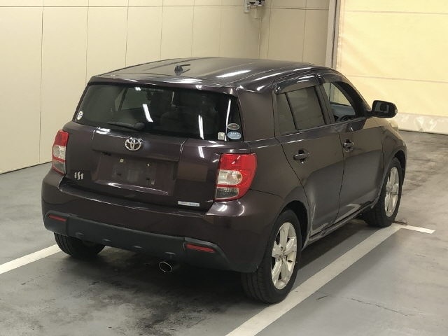TOYOTA IST