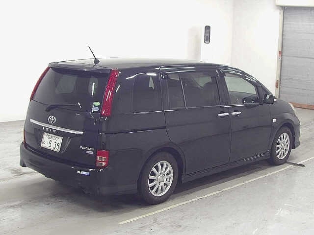 TOYOTA ISIS