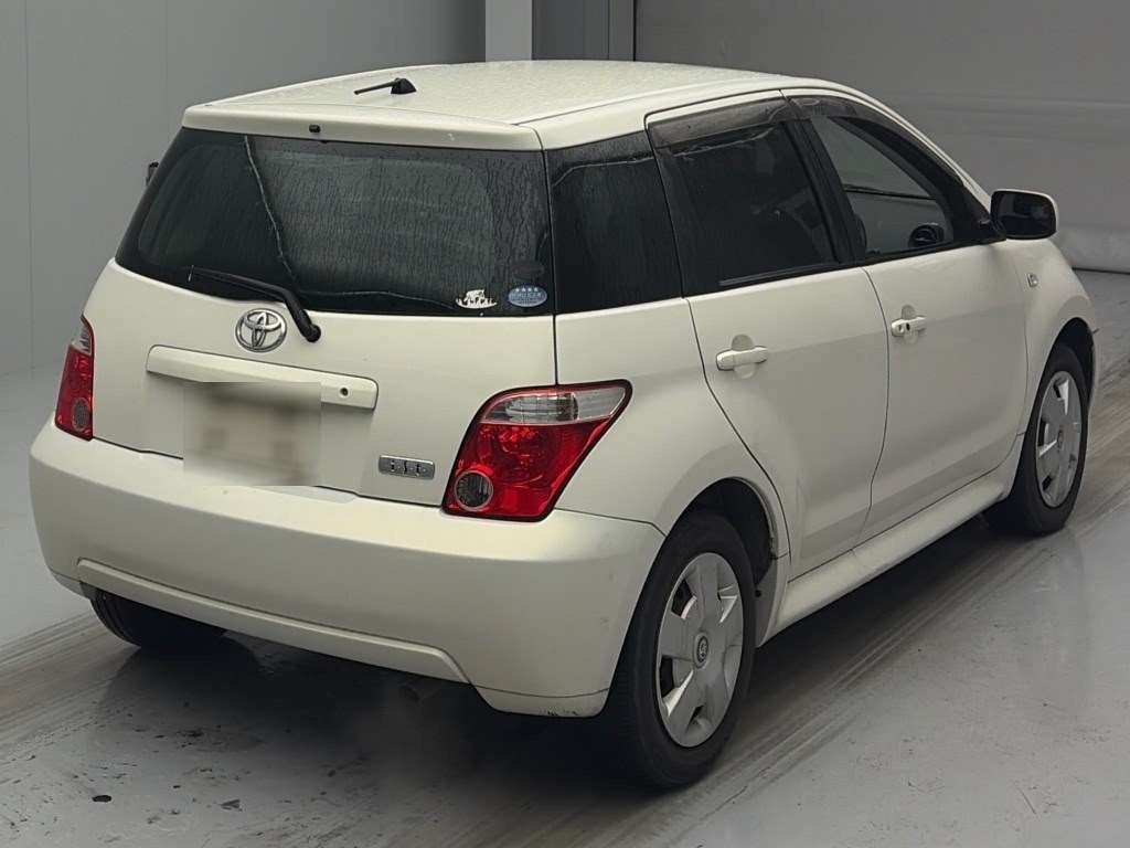 TOYOTA IST