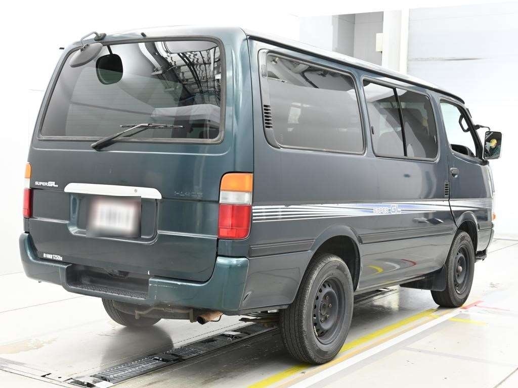 TOYOTA REGIUS ACE