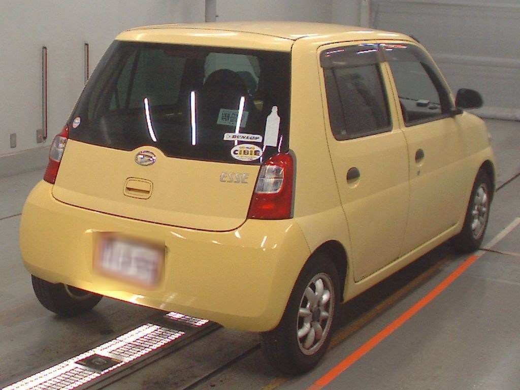 DAIHATSU ESSE