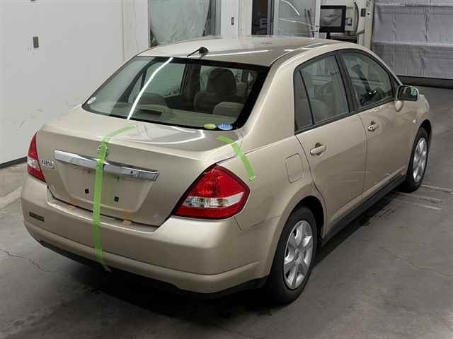 NISSAN TIIDA LATIO